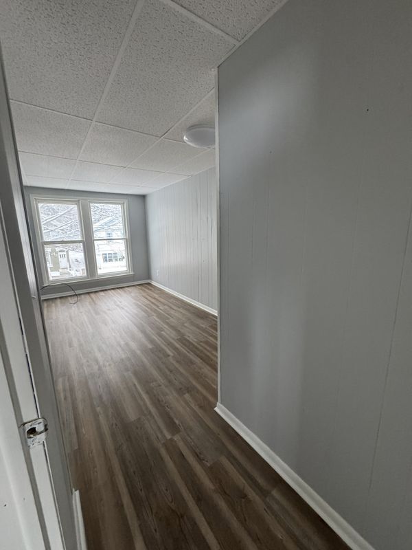 Building Photo - 219 N Main St