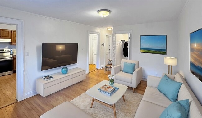 Building Photo - 12 Aberdeen St