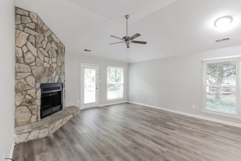 Building Photo - 6103 Kris Ln