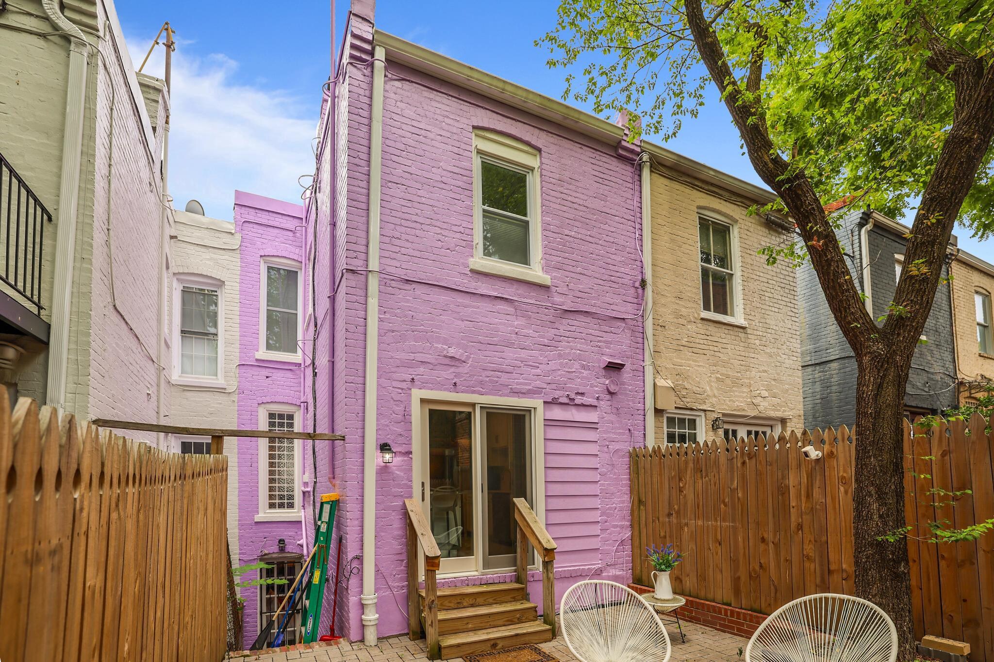 Building Photo - 1225 33rd St NW