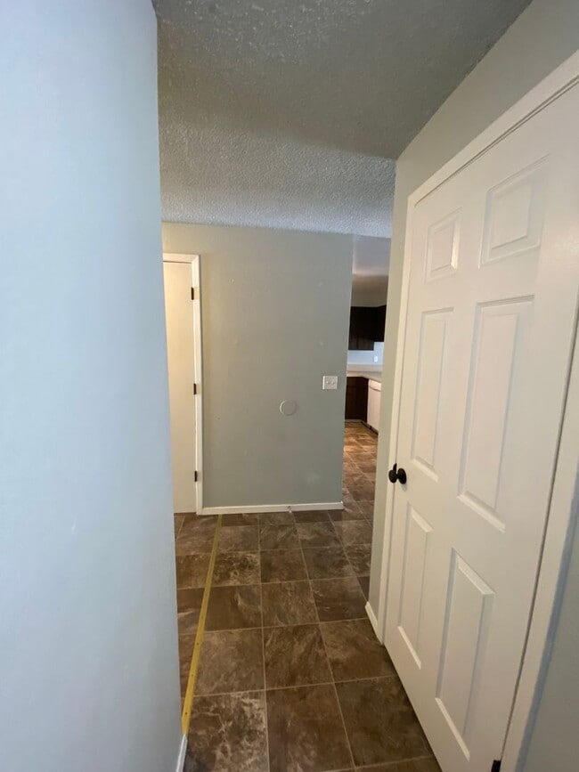 Building Photo - Ready first of June / 3 bedroom 2 bathroom...