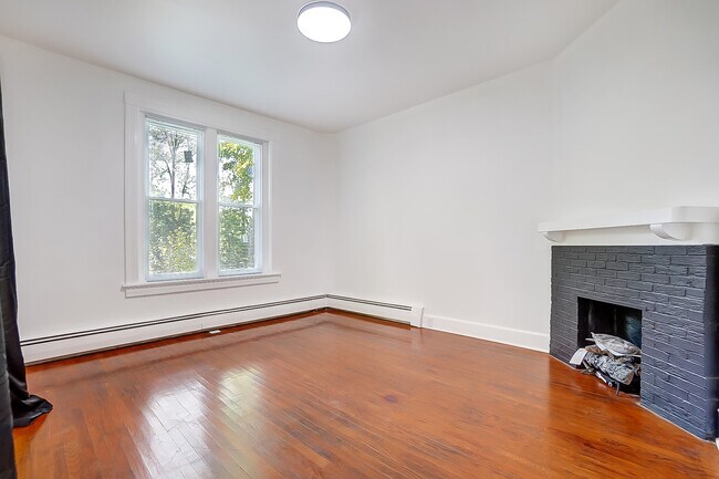 Building Photo - 6365 Revere Ave