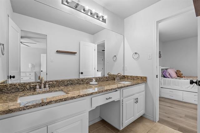 Building Photo - 624 Mossycup Oak Dr