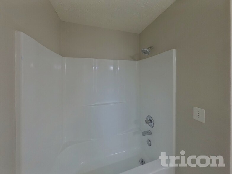 Building Photo - 1542 Alcovy Falls Dr SE