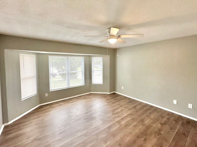 Building Photo - Modern Comfort in a Spacious 4BR Home