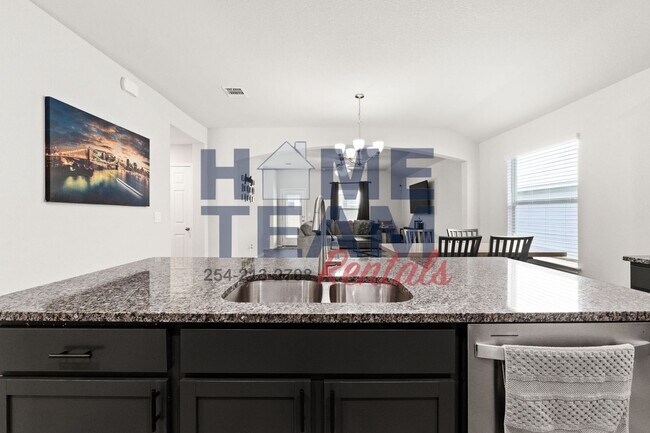 Building Photo - $200 Off First Months Rent