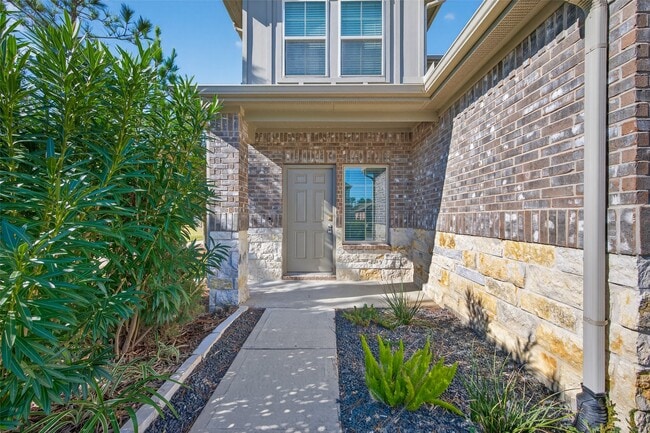 Building Photo - 14432 Sugar Pines Dr