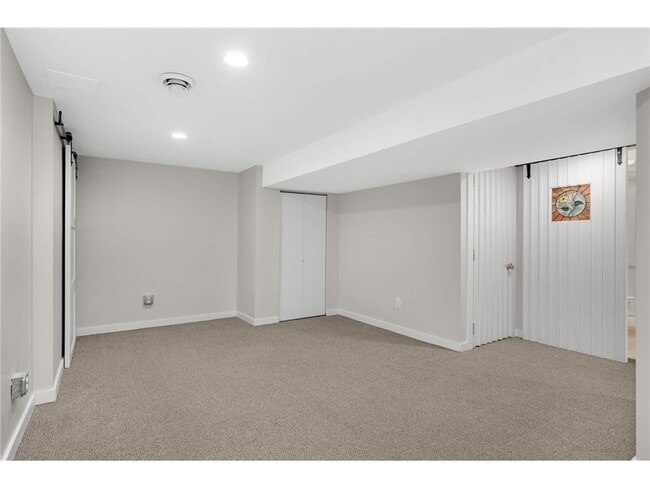 Building Photo - 2336 Ives Ln N