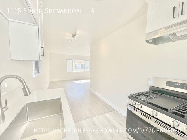Building Photo - 1118 South Shenandoah-4