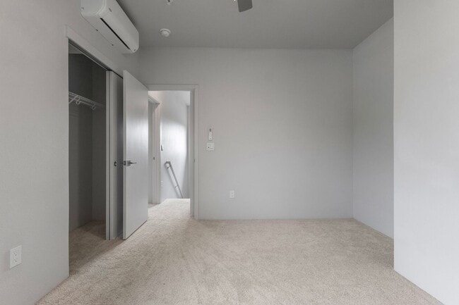 Building Photo - Modern Townhome Living in Ho’opili