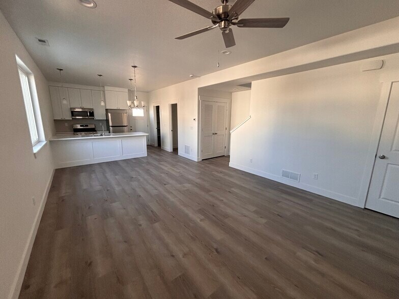 Building Photo - 3627 Byram Pt