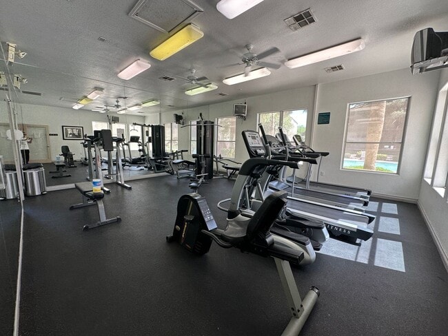 Building Photo - Hacienda 5055 #1197