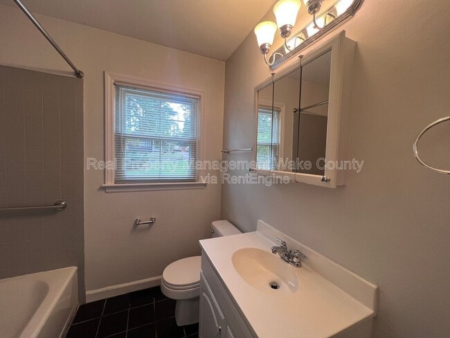 Building Photo - 3605 Cranston Rd