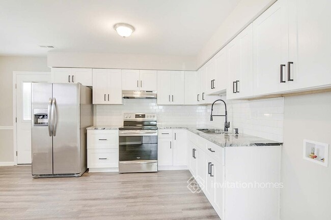 Building Photo - 200 Denver Ave