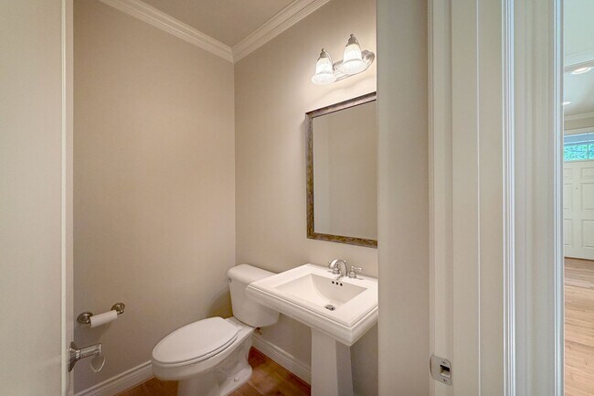 Building Photo - 3Bd/2.5Ba Redmond Home