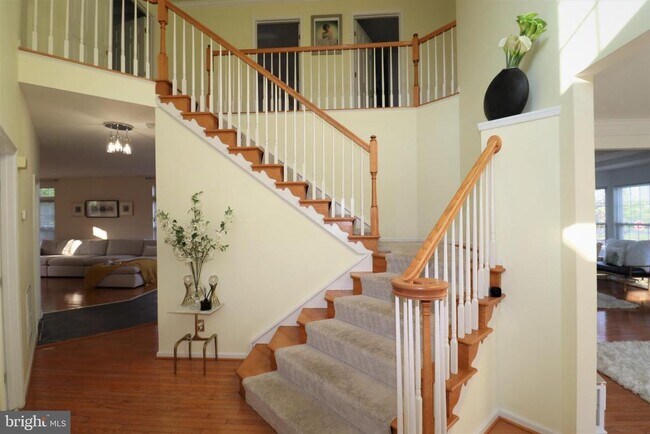 Building Photo - 15000 Onan Ct