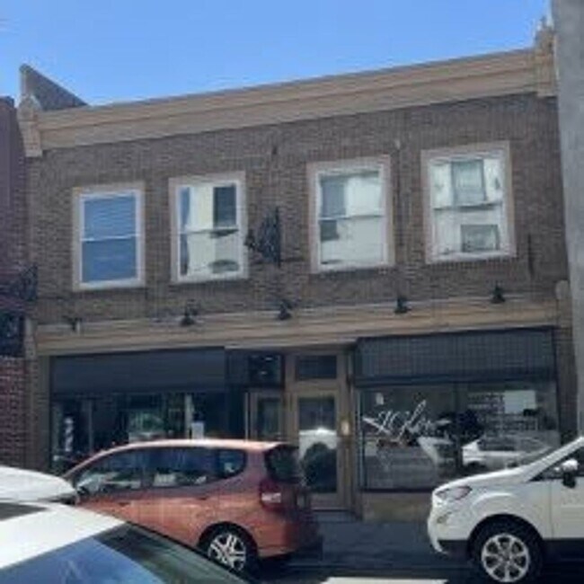 Primary Photo - 4352 Main St