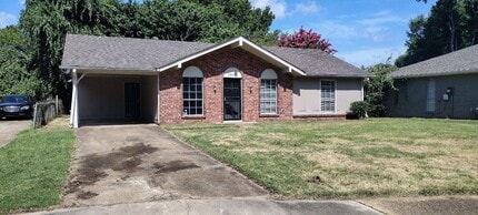 Building Photo - 3869 Camelia Cove