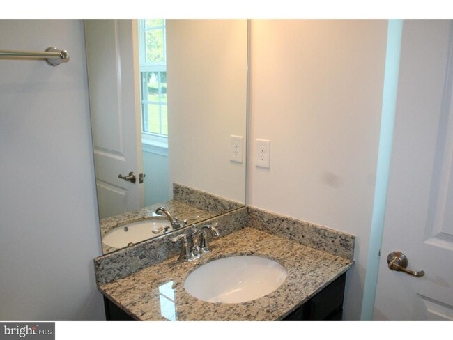 Building Photo - 118 Meridian Ln