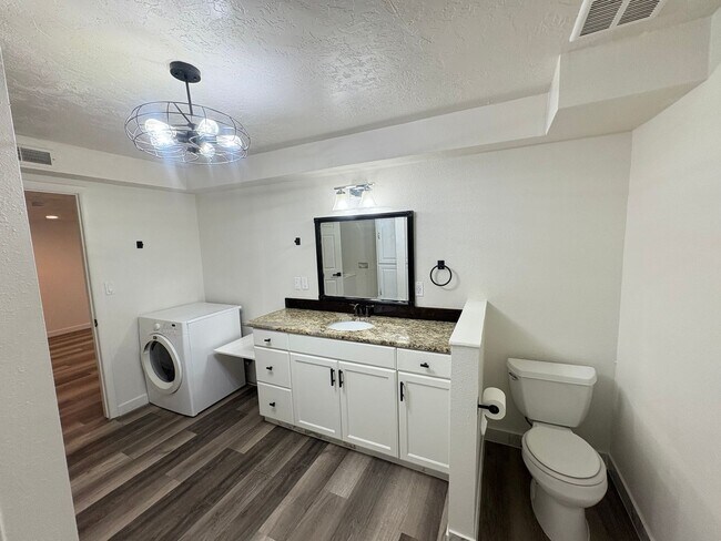 Building Photo - 1026 N 1100 W