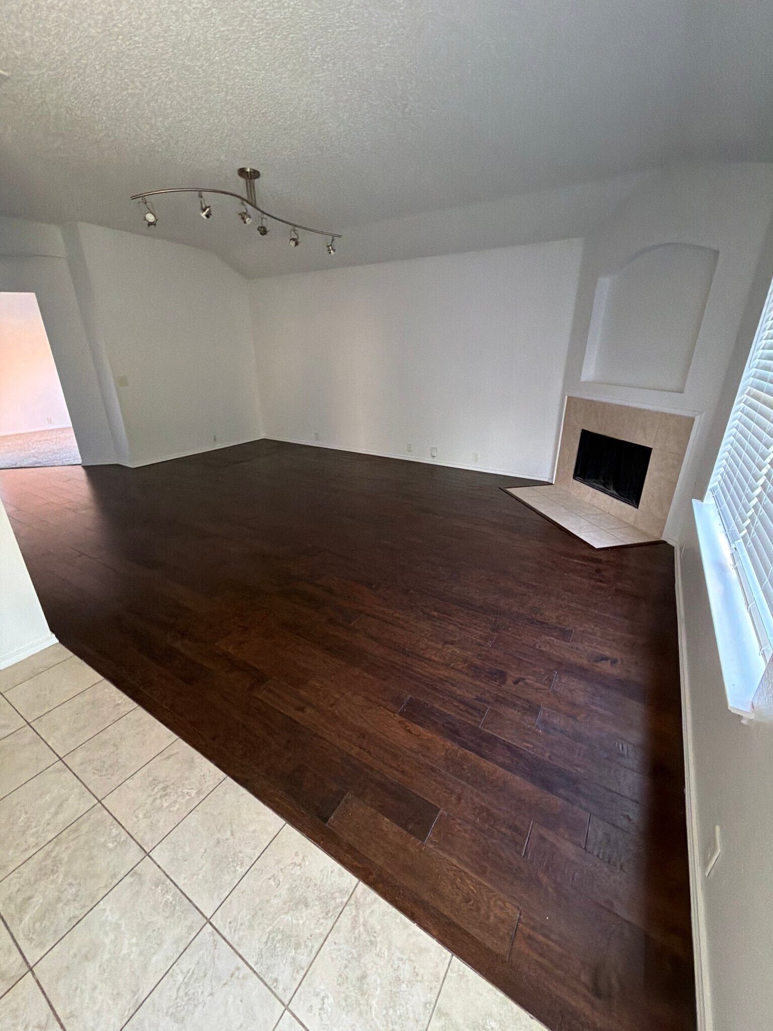 Building Photo - 804 Creekside Dr