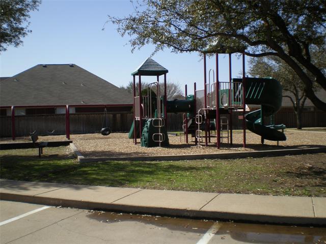 Building Photo - 5900 Ozark Dr
