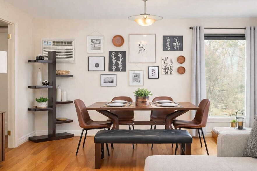 Building Photo - 1500 Palisades Dr