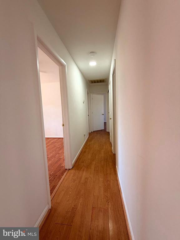 Building Photo - 9319 Devlins Grove Pl