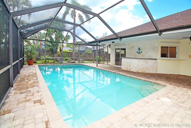 Building Photo - 896 Rose Ct