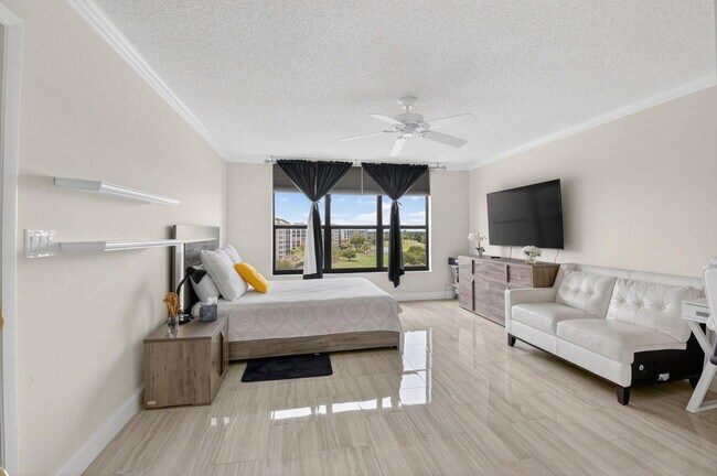 Building Photo - 7129 Promenade Dr