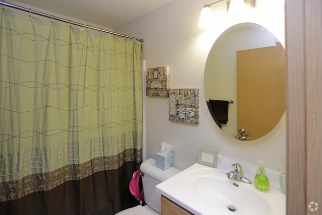 Interior Photo - River Glen Apartments