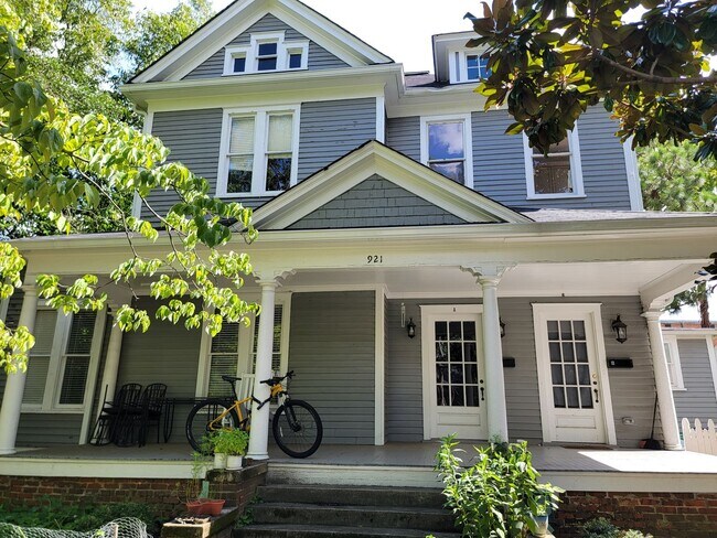 Primary Photo - 921 Spring Garden St
