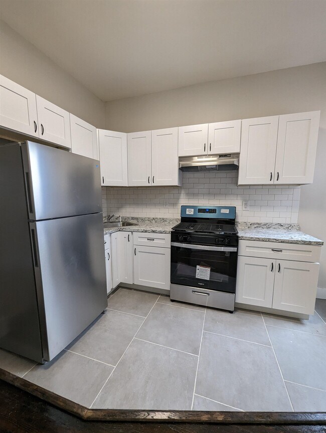 Building Photo - 215 64th St