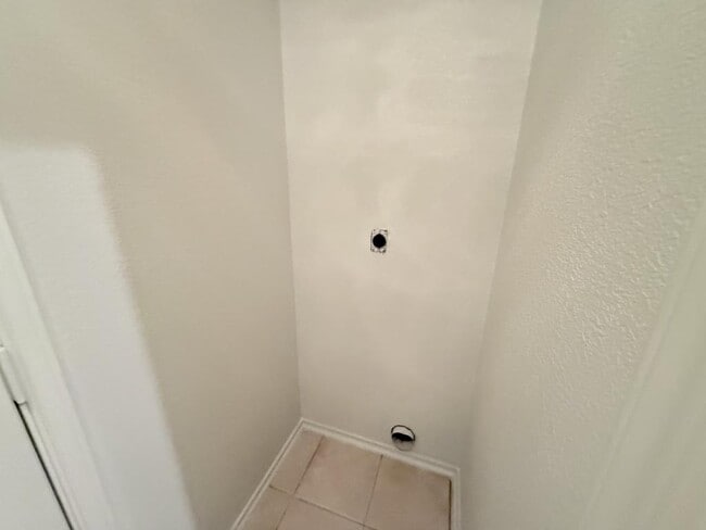 Building Photo - 3708 Gus Dr