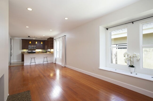 Building Photo - 1838 Spalding Pl