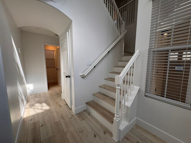 Building Photo - Stylish Renovated Home with Garage & Priva...