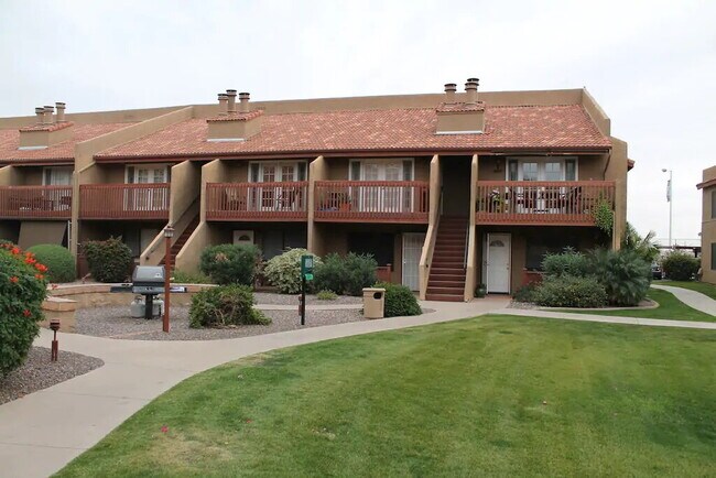 Building Photo - FULLY FURNISHED RESORT STYLE LIVING WITH MOUNTAIN VIEWS MOVE IN TODAY