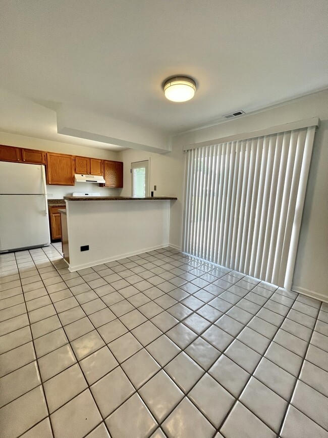 Building Photo - 413 Lauren Ln