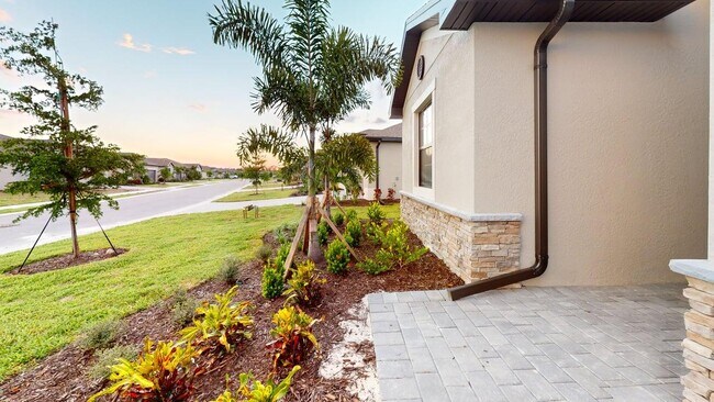 Building Photo - 1548 Sandlewood Cir