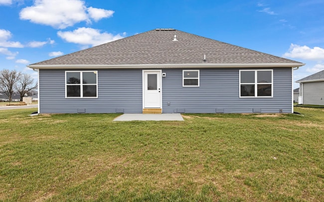 Building Photo - Beautiful 3 Bedroom Home with a fully fenc...