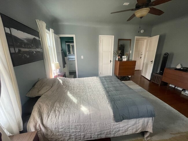 Building Photo - 4222 S Bronson Ave