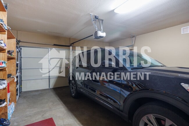 Building Photo - Beautiful Large Home NOT FURNISHED with Pool in Villago Community