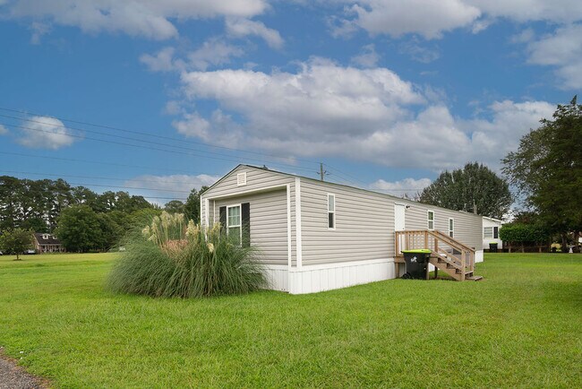 Building Photo - 1506 Halltown Rd