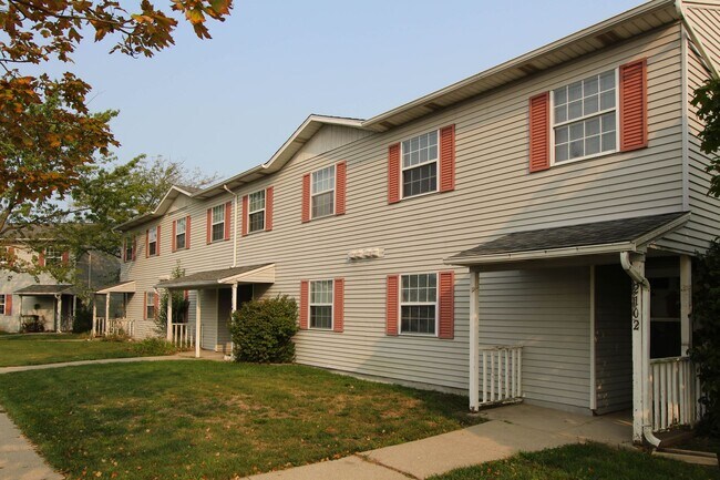 Building Photo - Lynnwood Apartments
