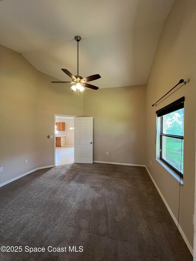 Building Photo - 2540 Alicia Ln