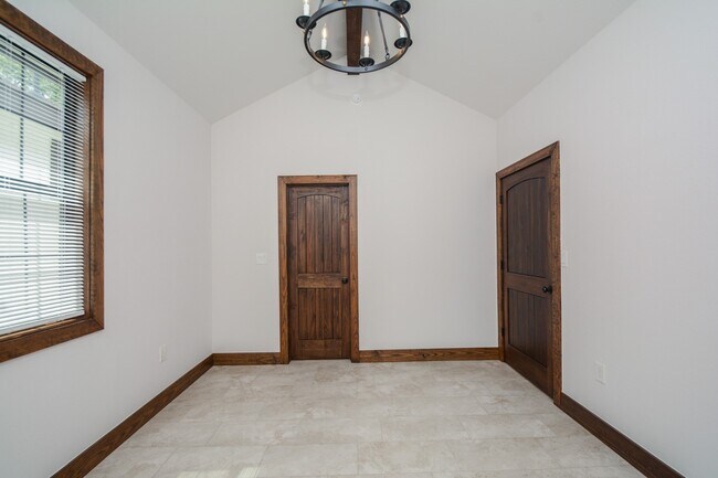 Building Photo - 29525 Turnbury Village Dr