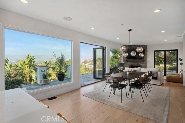 Building Photo - 3642 Alta Mesa Dr