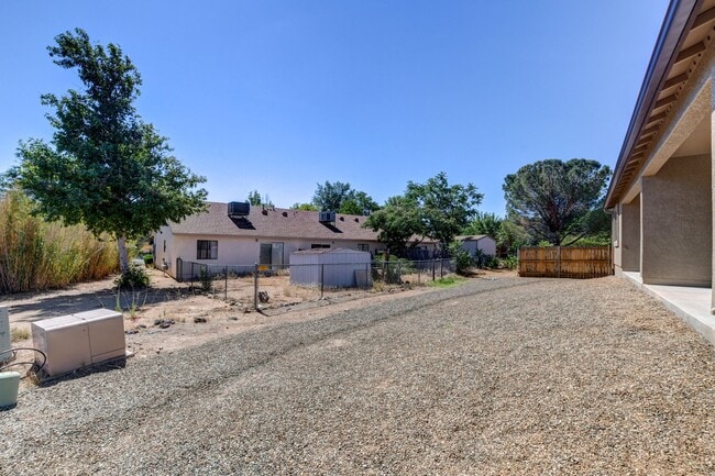 Building Photo - 7105 E Dodge Cir