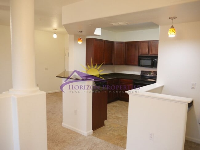Building Photo - Modern 1 Bed 1 Bath 763 sq ft North Natomas Condo