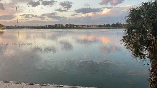 Building Photo - 461 Ives Dairy Rd